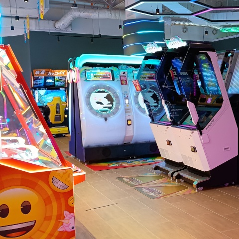 Arcade game cabinets